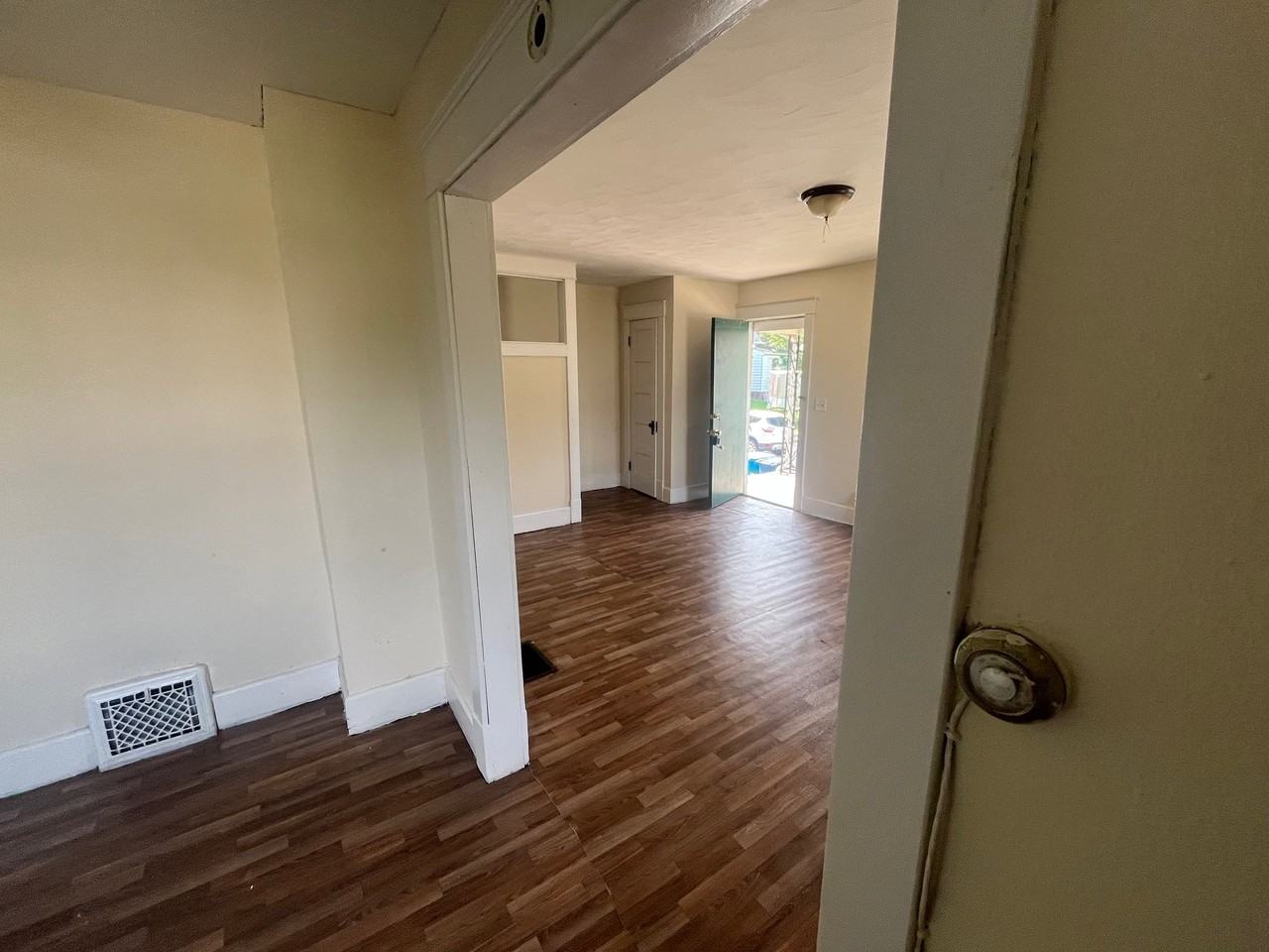 628 Blair Ct - Photo 6 of 9