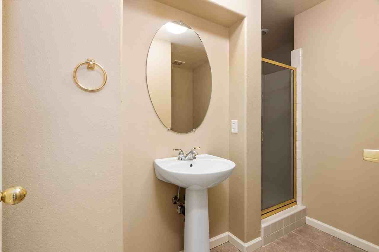 2940 E Brandon Ln - Photo 7 of 39