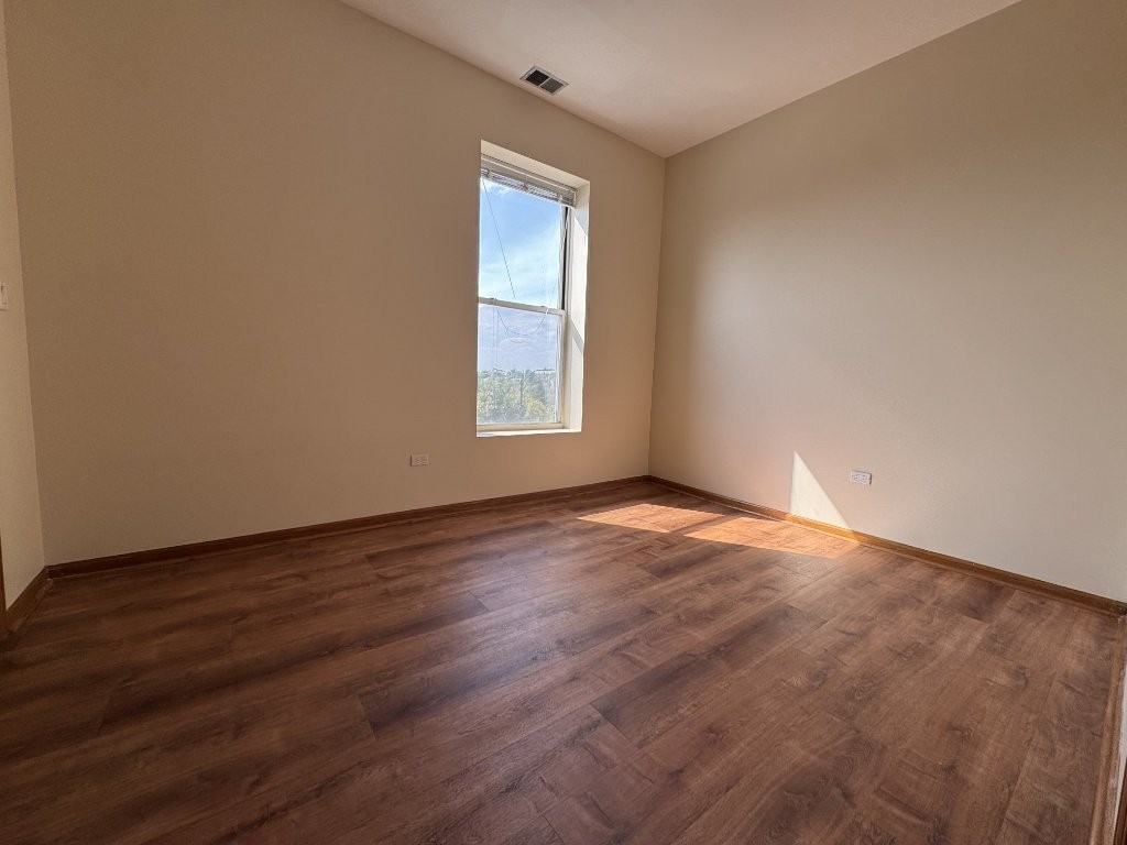 3158 W Jackson Blvd #3 - Photo 5 of 15