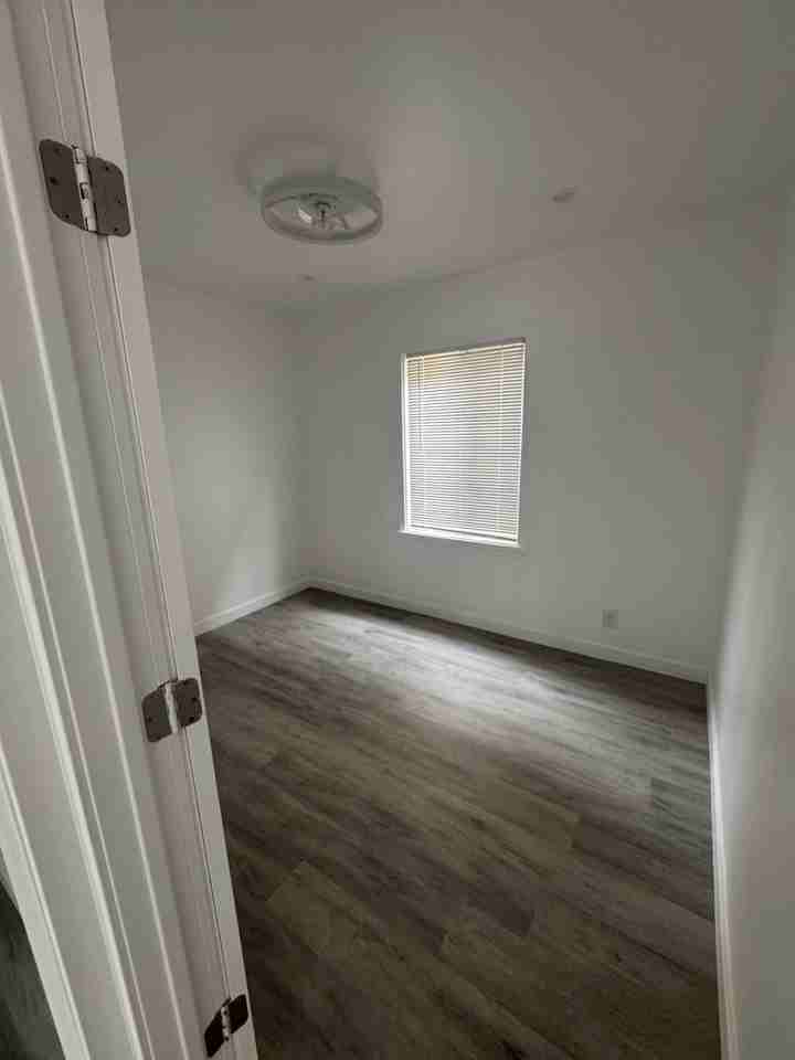 311 S Ave #1 - Photo 4 of 10