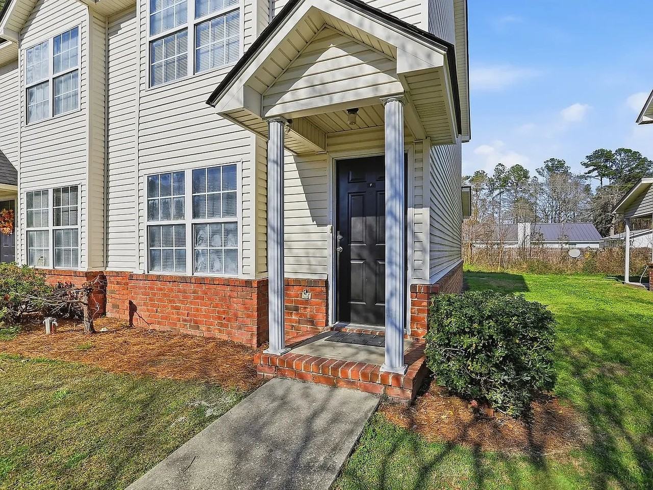 4060 Cedars Pkwy #C - Photo 2 of 7