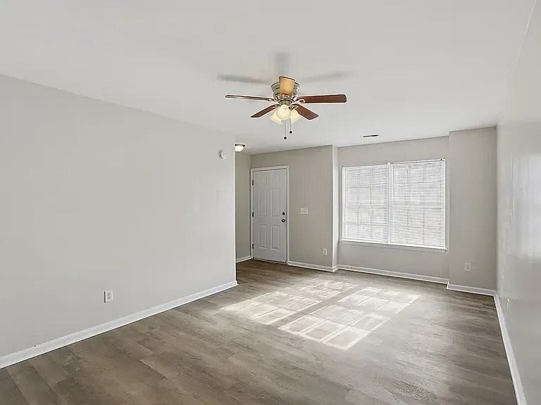 4060 Cedars Pkwy #C - Photo 5 of 7