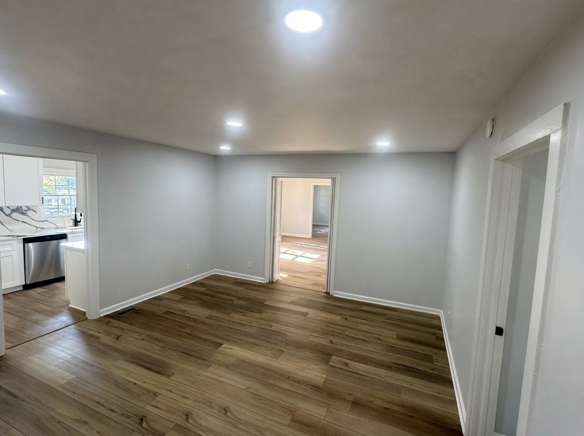 1847 Derrill Dr - Photo 5 of 16