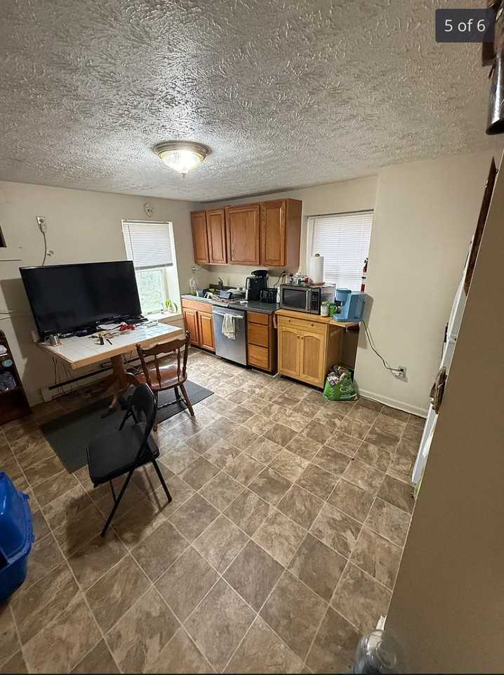 146 E Main St #146 - Photo 4 of 6