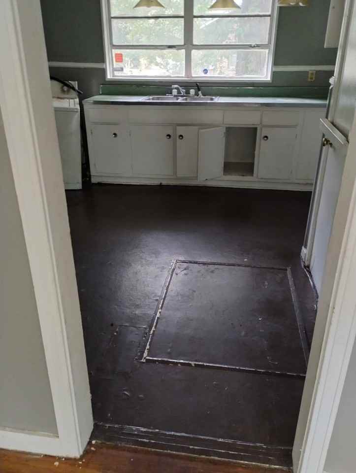293 Cameron St - Photo 5 of 7