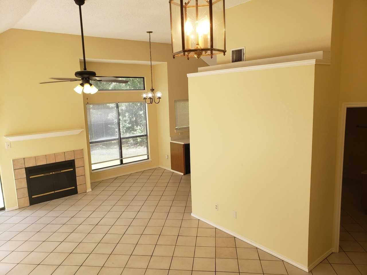 1013 Garden Trl - Photo 6 of 20
