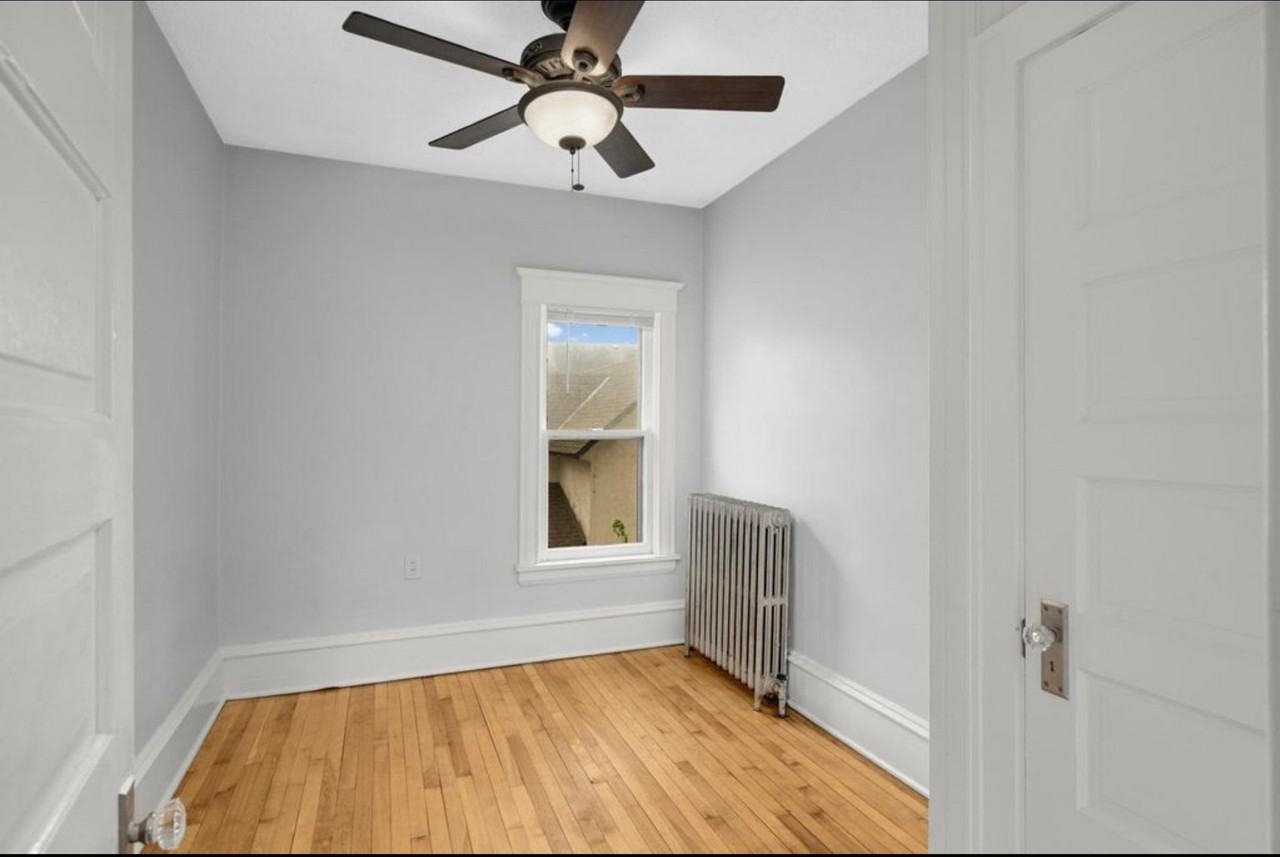 2517 University Ave Ne #2 - Photo 4 of 9