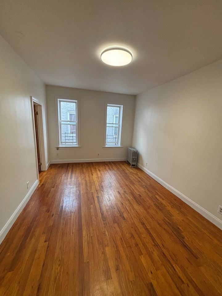 309 E 91st St #2 - Photo 5 of 12