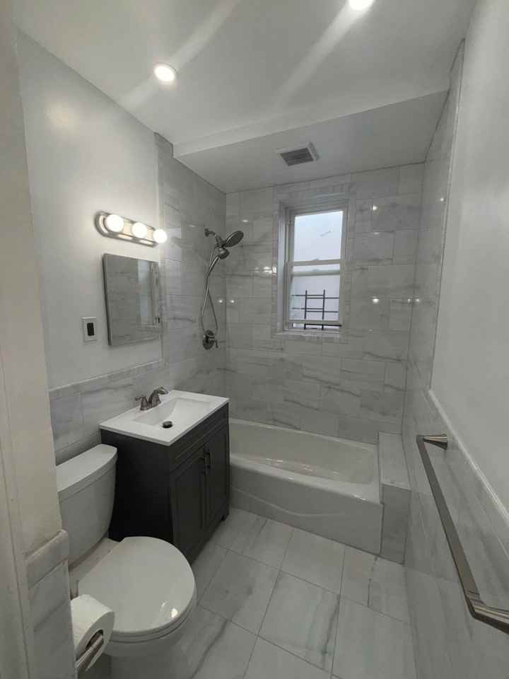 309 E 91st St #2 - Photo 6 of 12