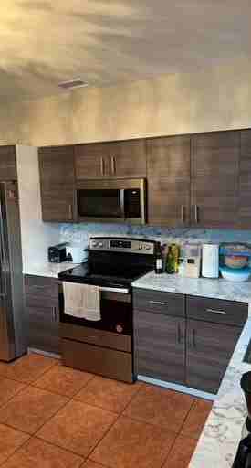 2380 Nw 140th St - Photo 3 of 5