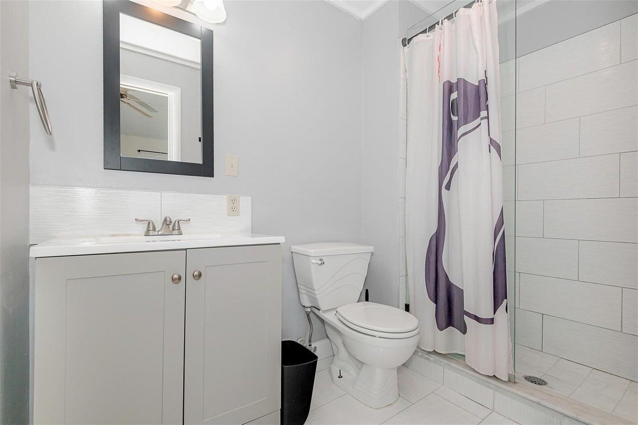 2849 Belmont Ln - Photo 6 of 8