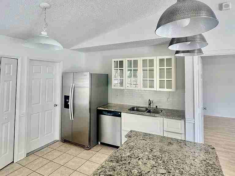 5101 Timber Ridge Trl - Photo 2 of 18