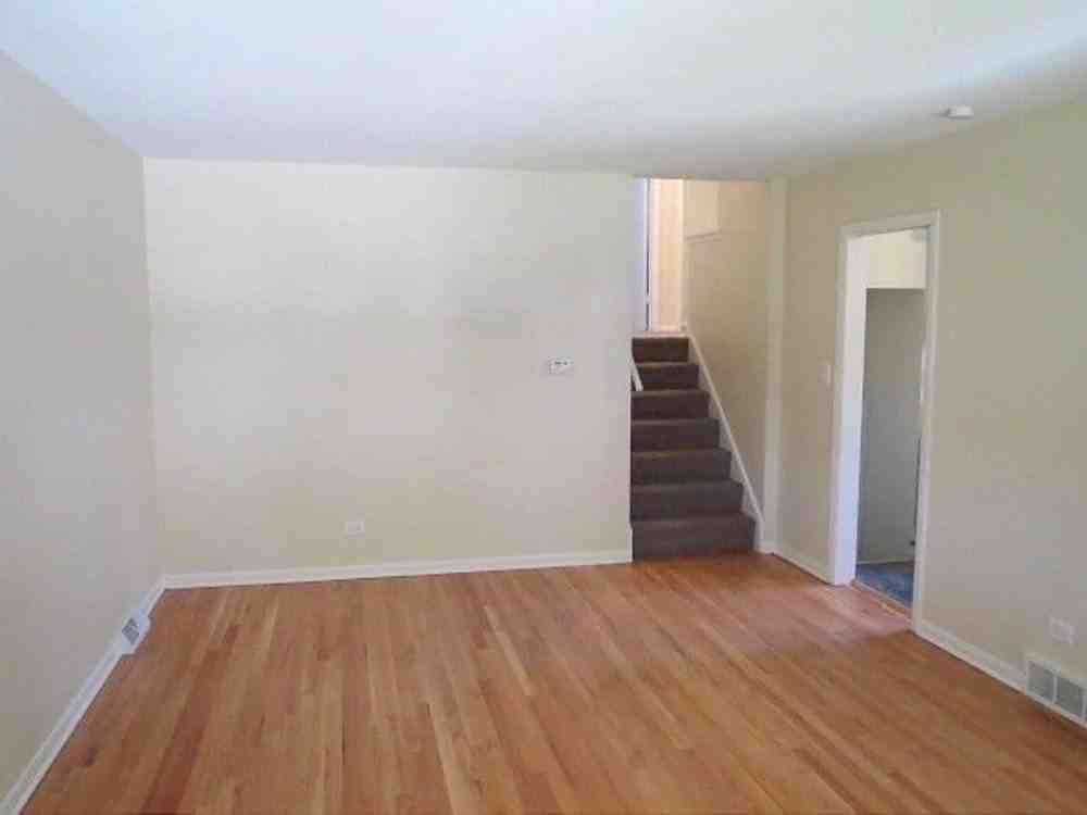 117 Englewood Ave - Photo 3 of 6