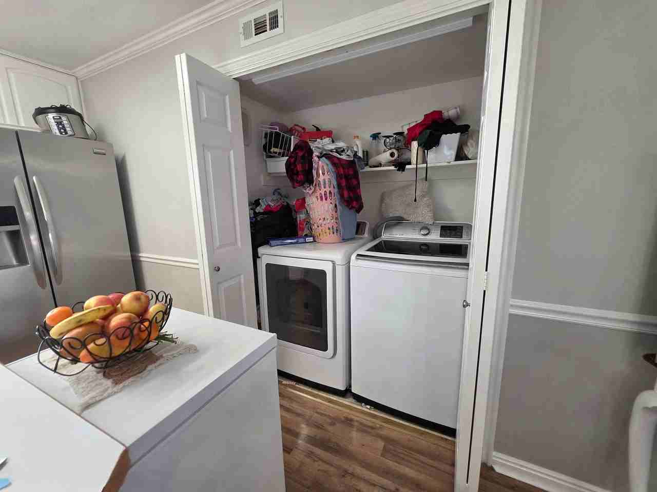 1565 Southeast Street #16 - Photo 4 of 18