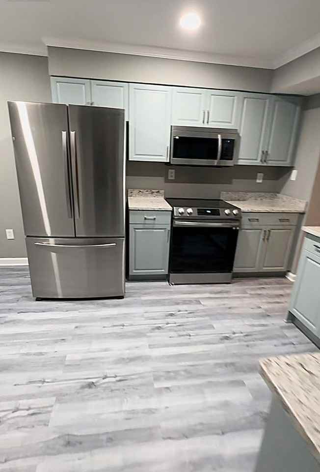 1047 Mariners Ct - Photo 4 of 8