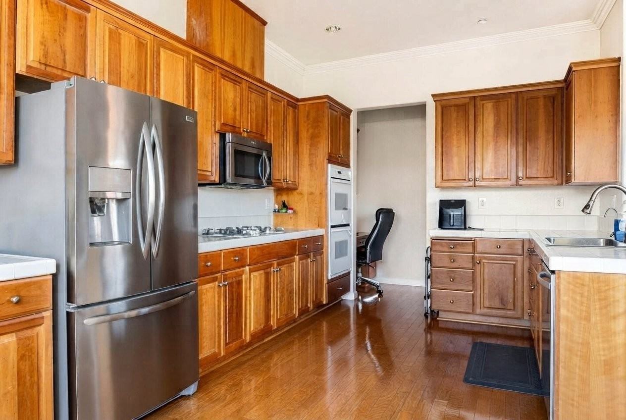 1760 Fairview Ave - Photo 5 of 14