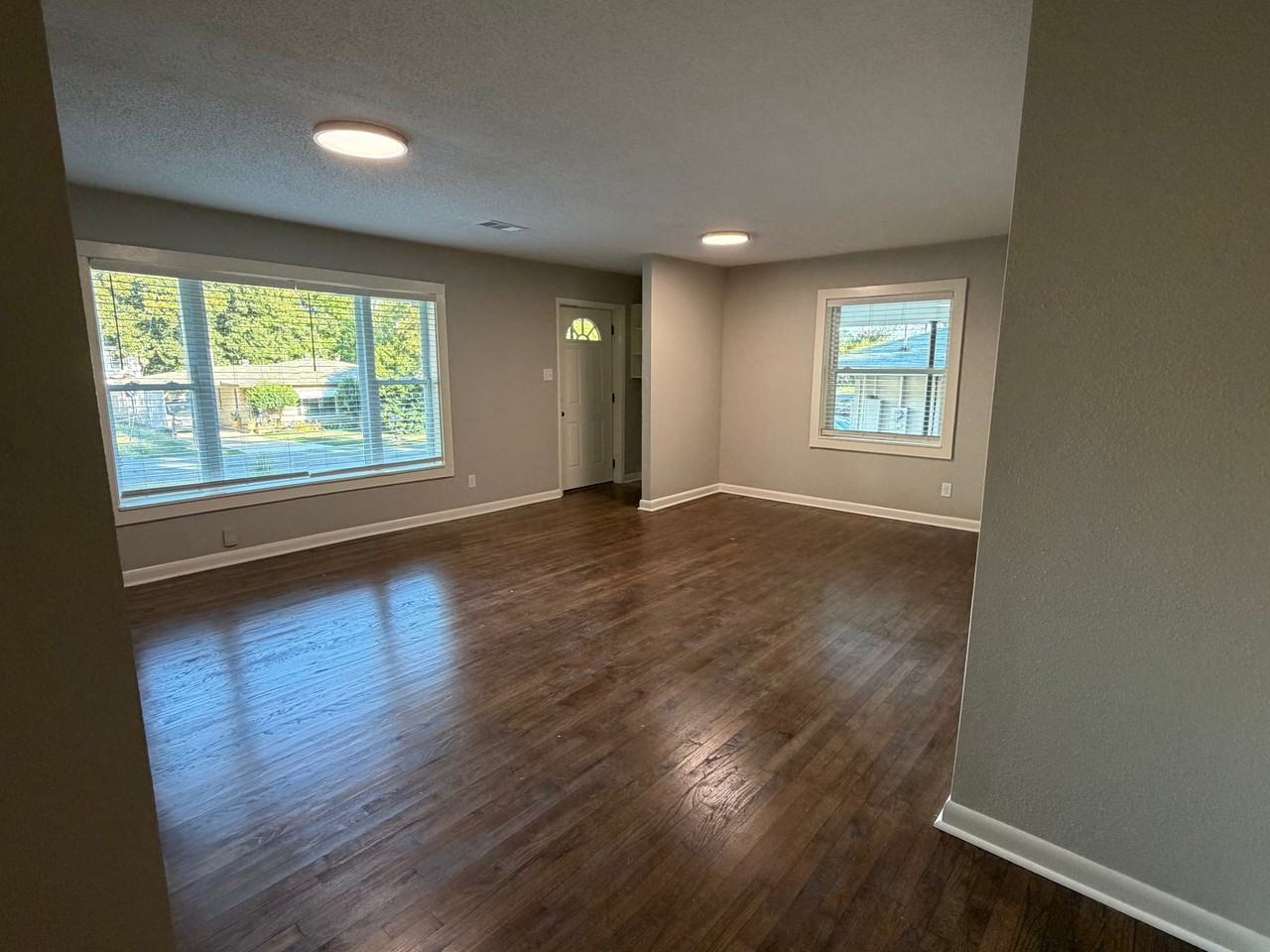 211 Mason St - Photo 3 of 14