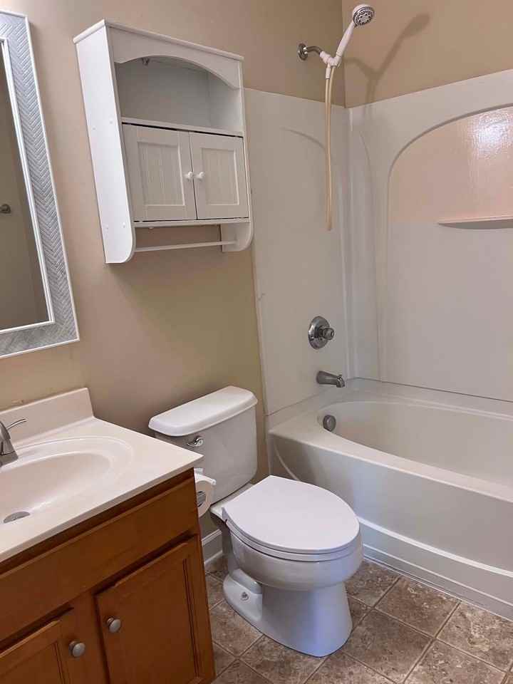 1156 Fowler Brook Ct - Photo 4 of 8