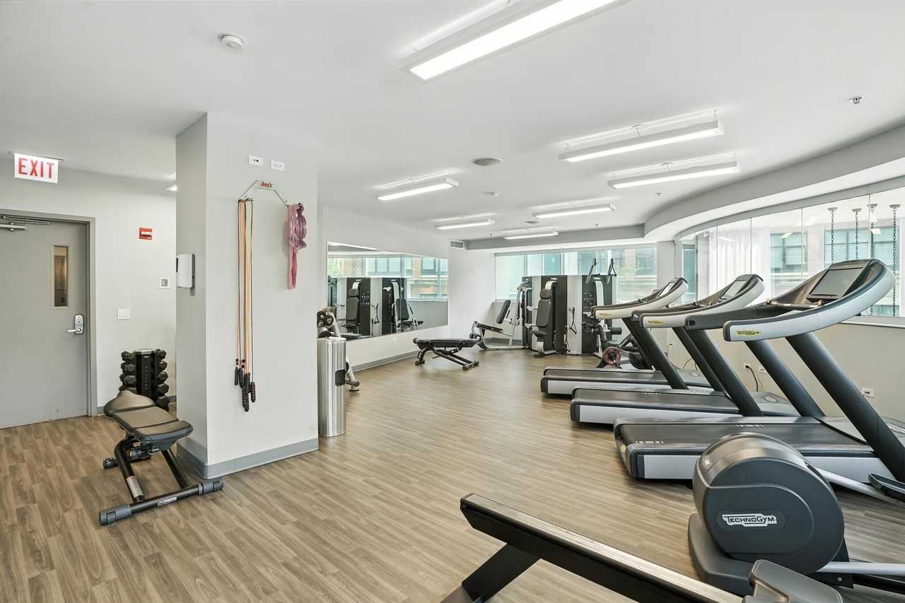 519 W Huron St #1203 - Photo 3 of 20