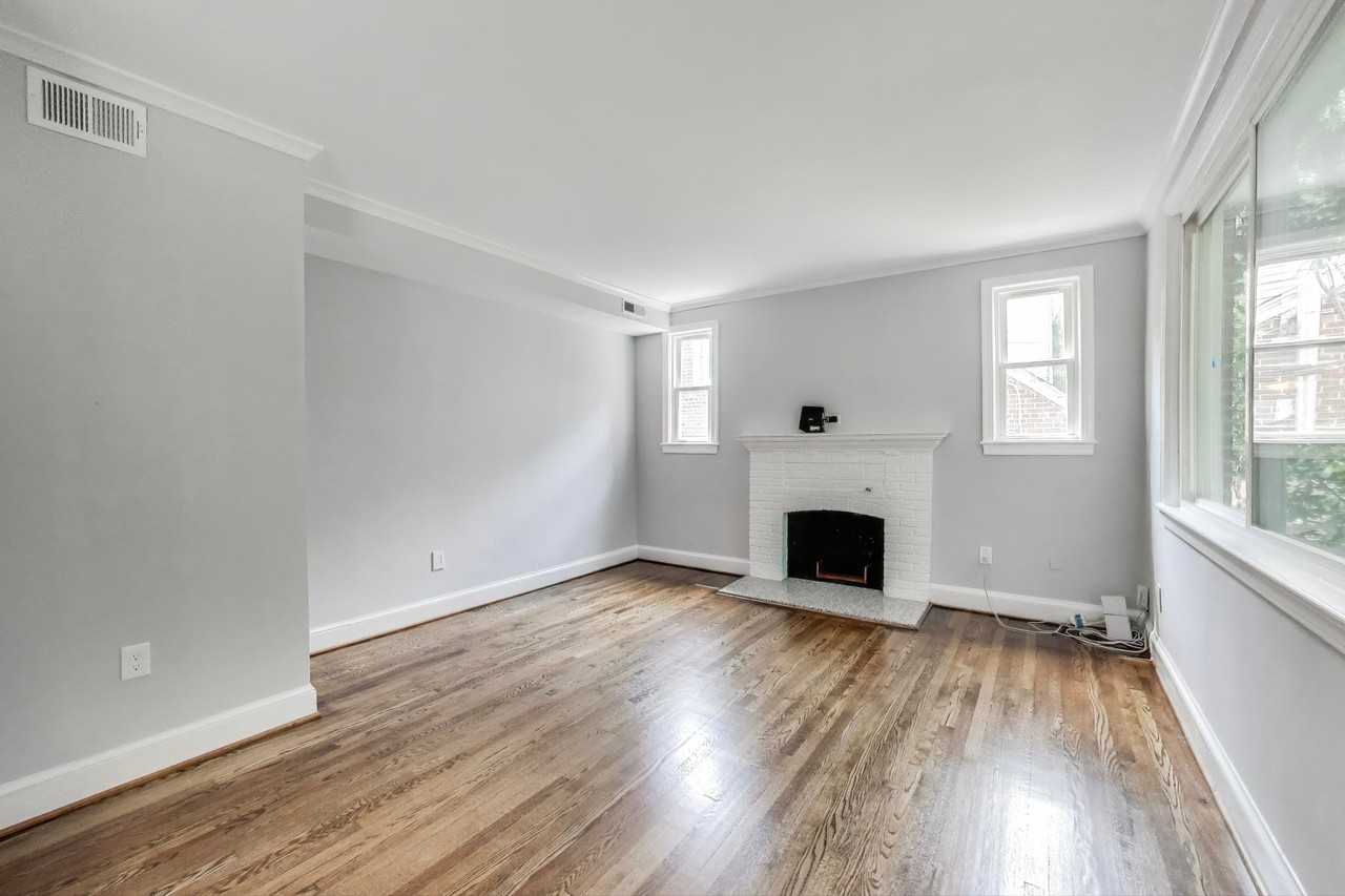 8209 Flower Ave - Photo 3 of 20