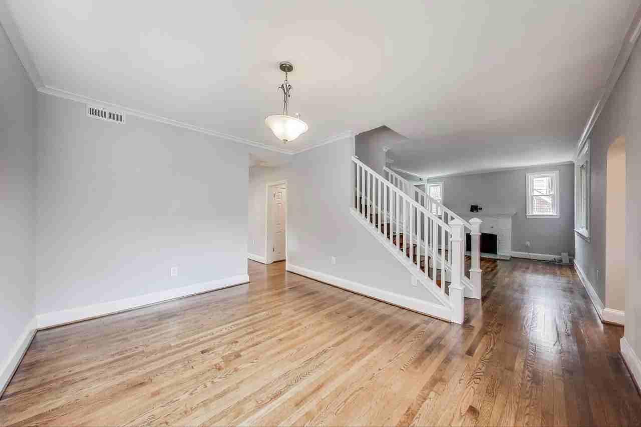 8209 Flower Ave - Photo 5 of 20