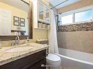 2311 S 284th Pl - Photo 6 of 20