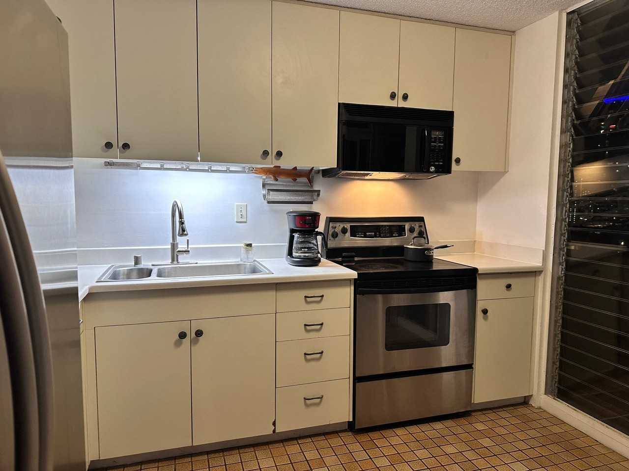 1650 Kanunu St #PH3 - Photo 2 of 13