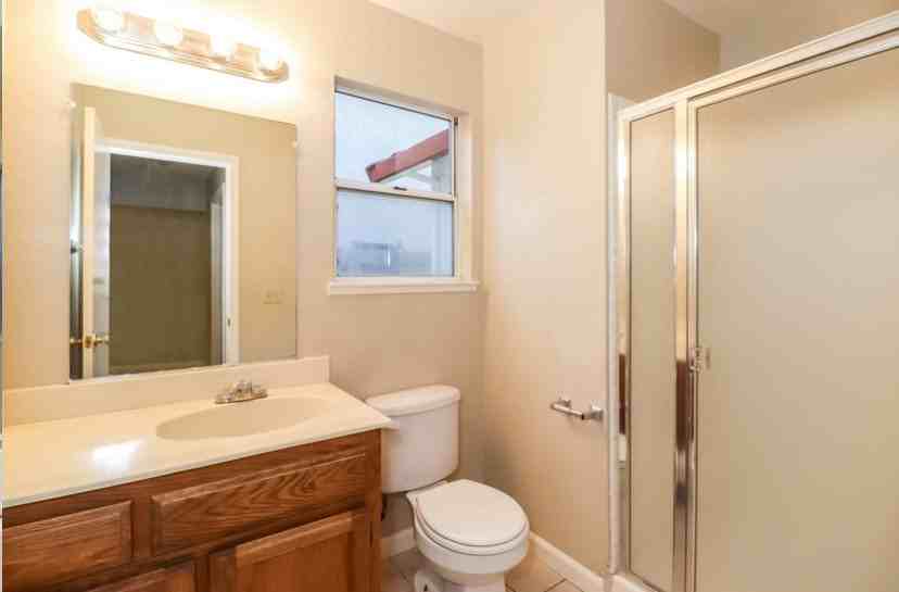 6904 Manor Crest Ln - Photo 5 of 8