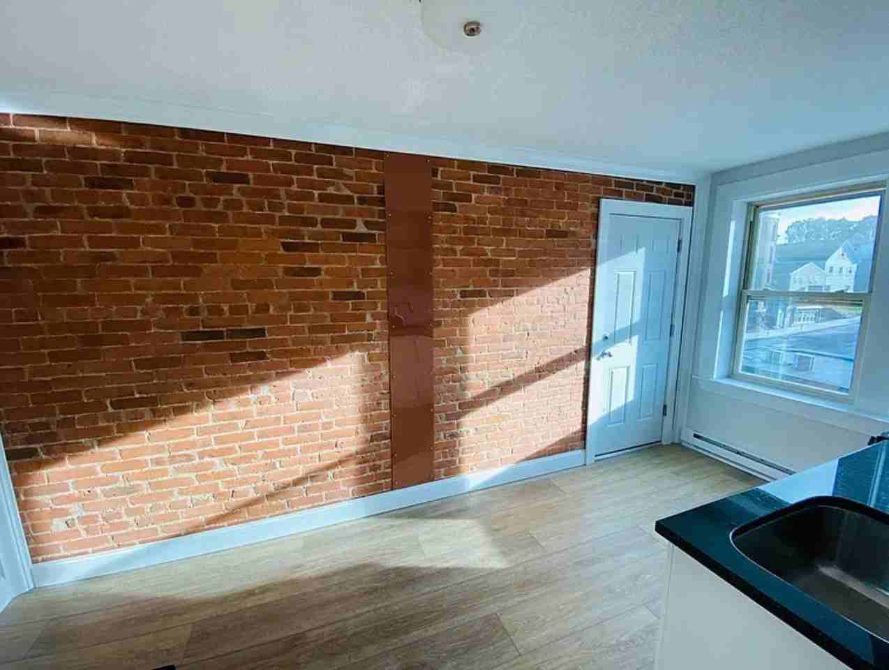 272 Pleasant St #11 - Photo 3 of 10