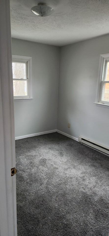 320 Grant St - Photo 6 of 10