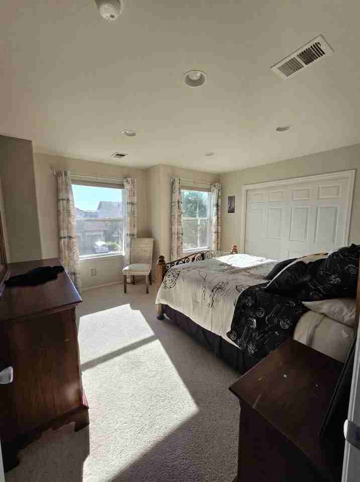11731 Pine Hill St - Photo 3 of 4