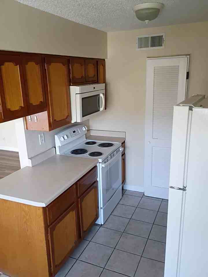 4175 Krupp Dr #17 - Photo 5 of 6