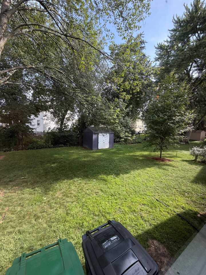 23 Kern Dr - Photo 2 of 17
