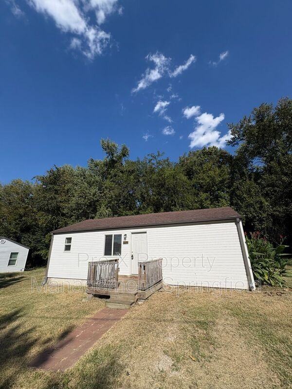 3220 N Howard Ave - Photo 3 of 13
