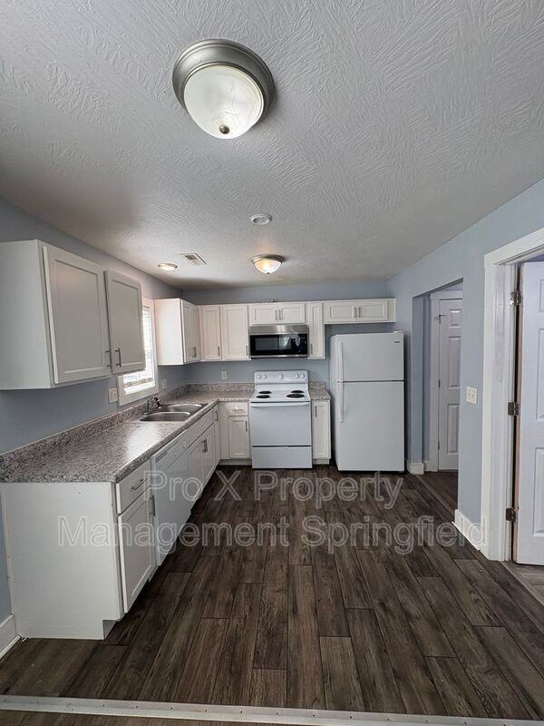 3220 N Howard Ave - Photo 4 of 13