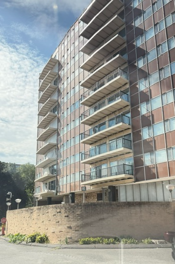 30 Woodland St #12M