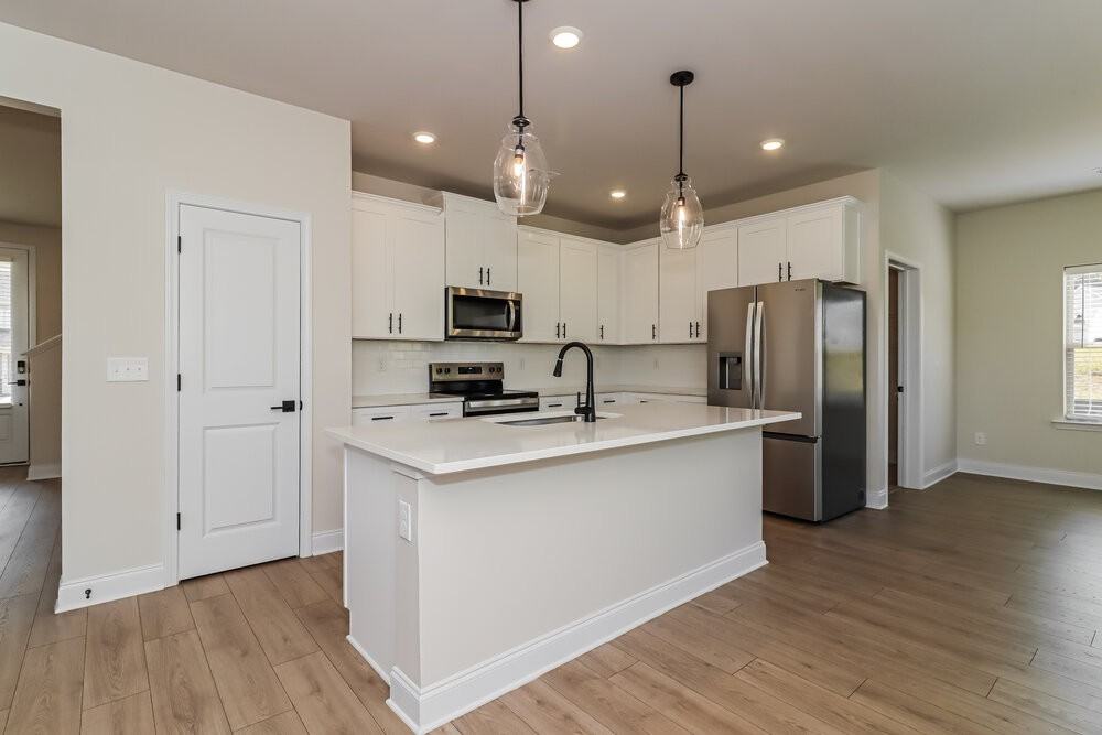225 Cantrell Dr - Photo 6 of 17