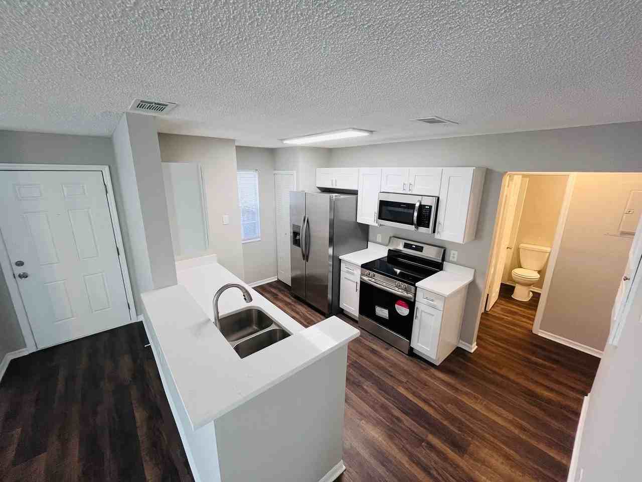 645 Stafford Ter - Photo 3 of 22