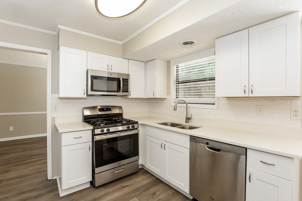 1230 Howard Way - Photo 7 of 17