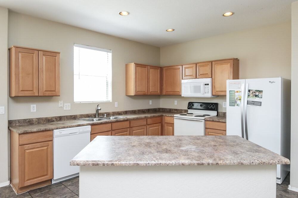 6833 S 30th Ln - Photo 6 of 15