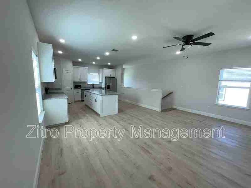 4437 Wayside Ave - Photo 5 of 18