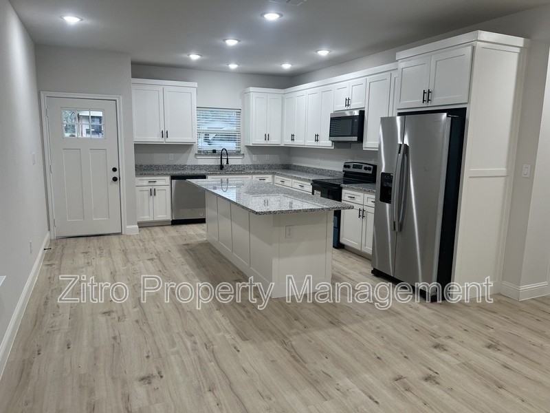 4443 Wayside Ave - Photo 3 of 18