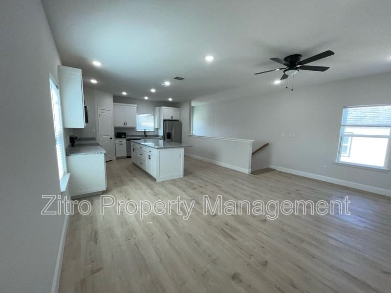 4443 Wayside Ave - Photo 4 of 18