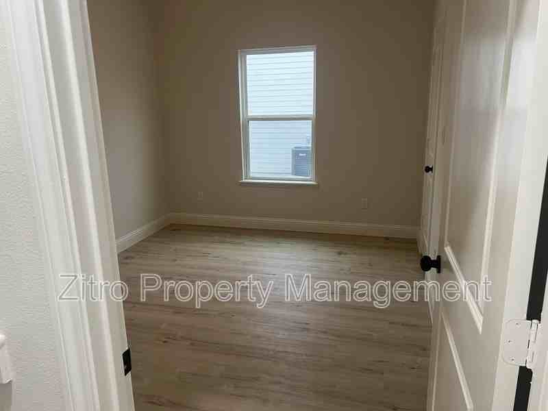 4443 Wayside Ave - Photo 7 of 18