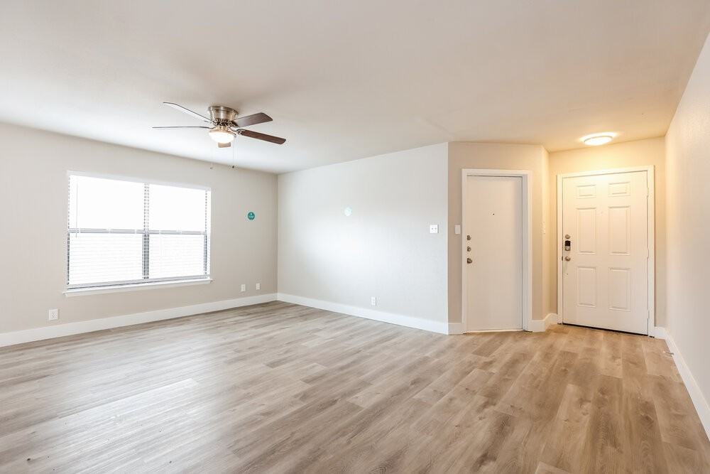 8042 Swindow Cir - Photo 4 of 11