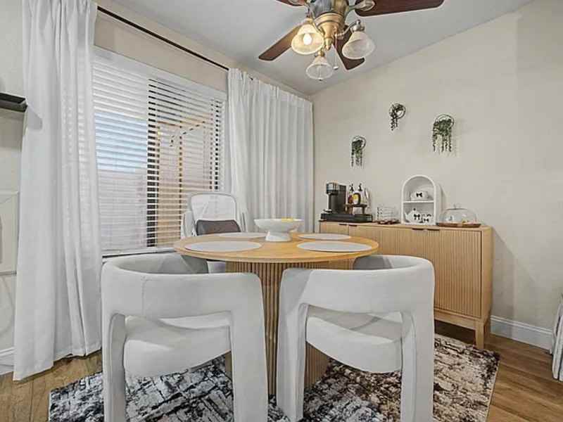 2125 Northwood Cir #G - Photo 7 of 11