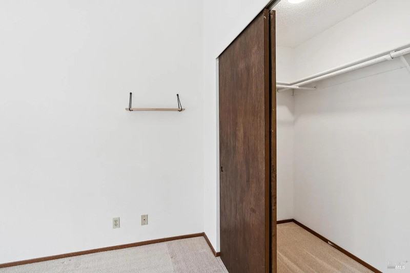 2678 Michelle Ct - Photo 6 of 15