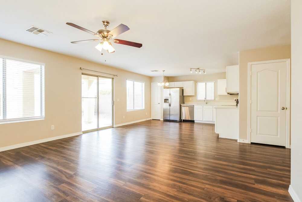 12916 W Lawrence Ct - Photo 5 of 17