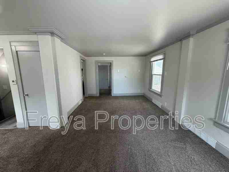 3112 York St - Photo 2 of 20