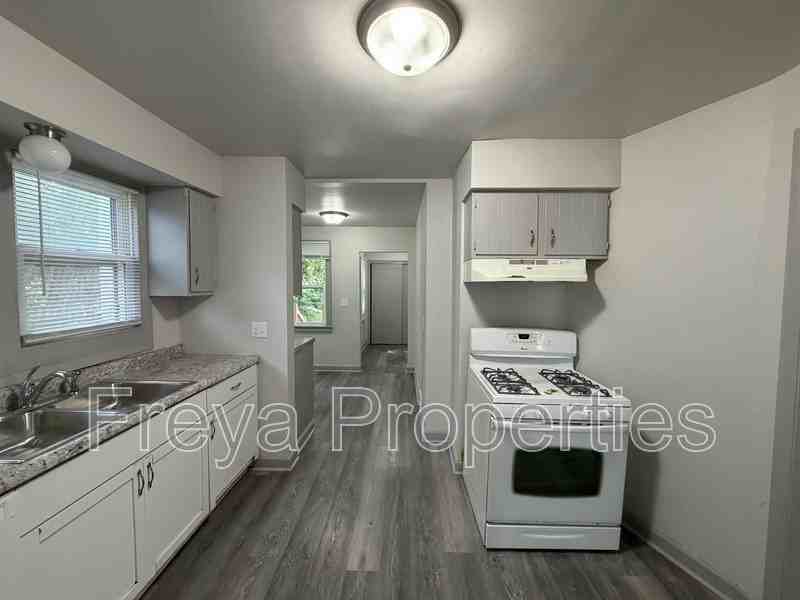 3112 York St - Photo 5 of 20